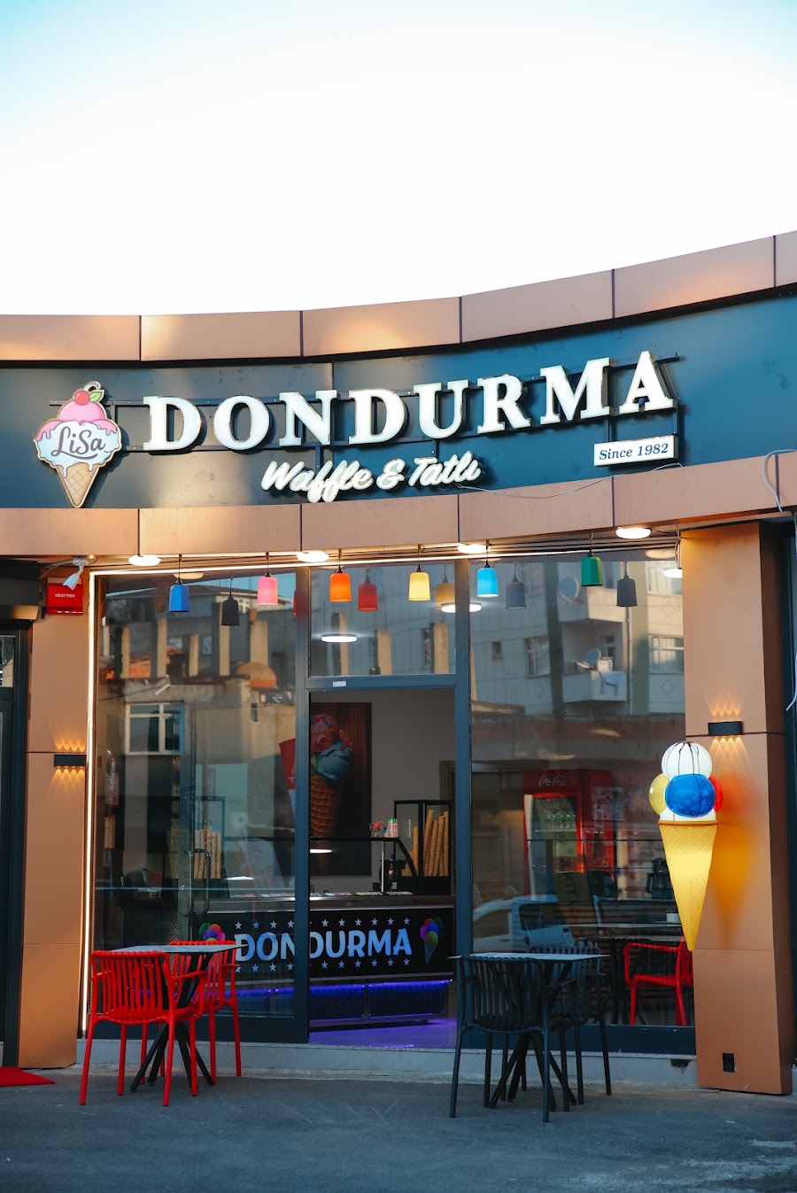 LİSA Dondurma dükkânı